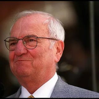 How Lee Iacocca Revolutionized The Car Industry, And How CEOs Make TONS Of Money Net Worth
