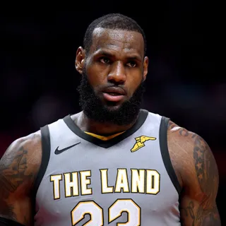 LeBron James Can Sign The Biggest NBA Contract Ever This Offseason – Here's How Net Worth