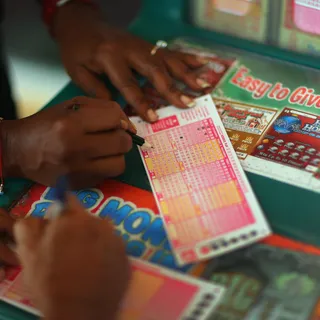 84 Year Old Florida Woman Finally Claims Last Month's $590 Million Powerball Jackpot Net Worth