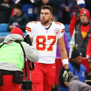 A Big New Contract And A Reality Dating Show? It's Been A VERY Good Week For Chiefs Tight End Travis Kelce Net Worth