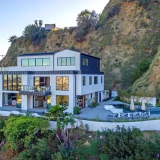 Demi Lovato Just Listed The Hollywood Hills Mansion Where She Overdosed For $9.4 Million Net Worth