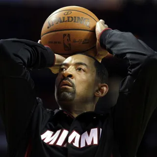 Juwan Howard's House:  The Fab 5 Member's Fab House Is Up For Sale Net Worth