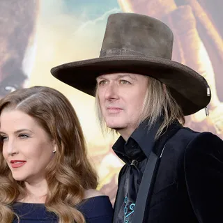 Lisa Marie Presley Splits With Husband And Guitarist Michael Lockwood Nakedsalary