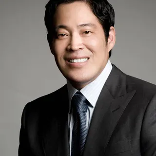 Chung Yong-Jin Net Worth